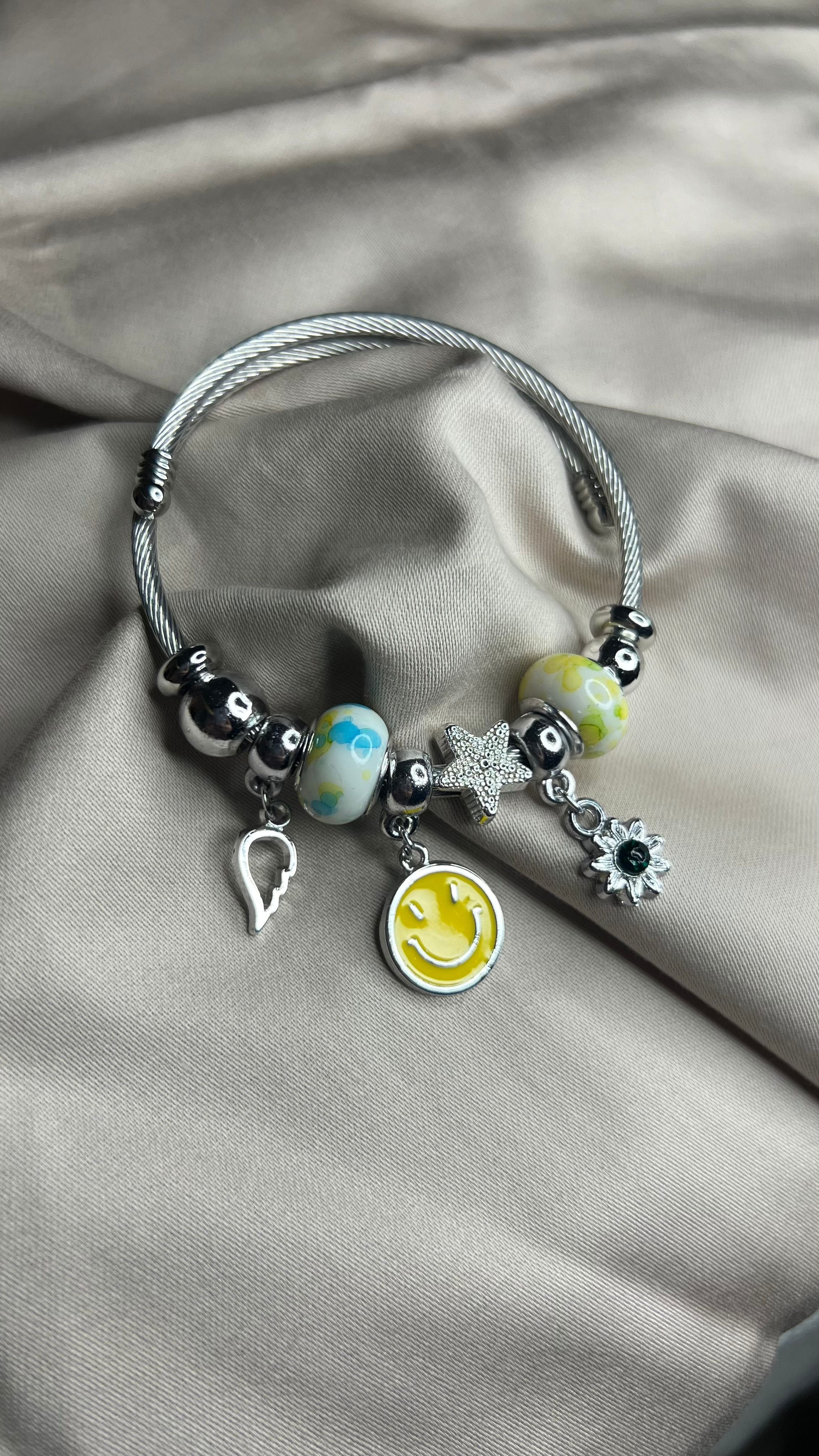 Çelik Charmlı Bileklikler