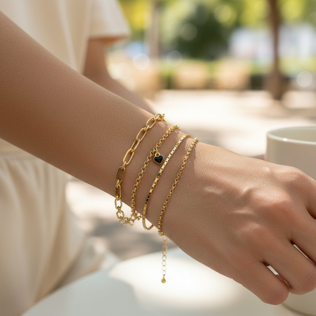 Kadın 3'Lü Kalp Detaylı Gold Kombin Bileklik Seti